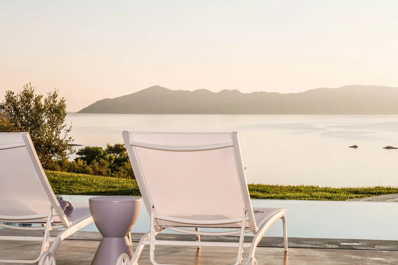 Two loungers facing the sea